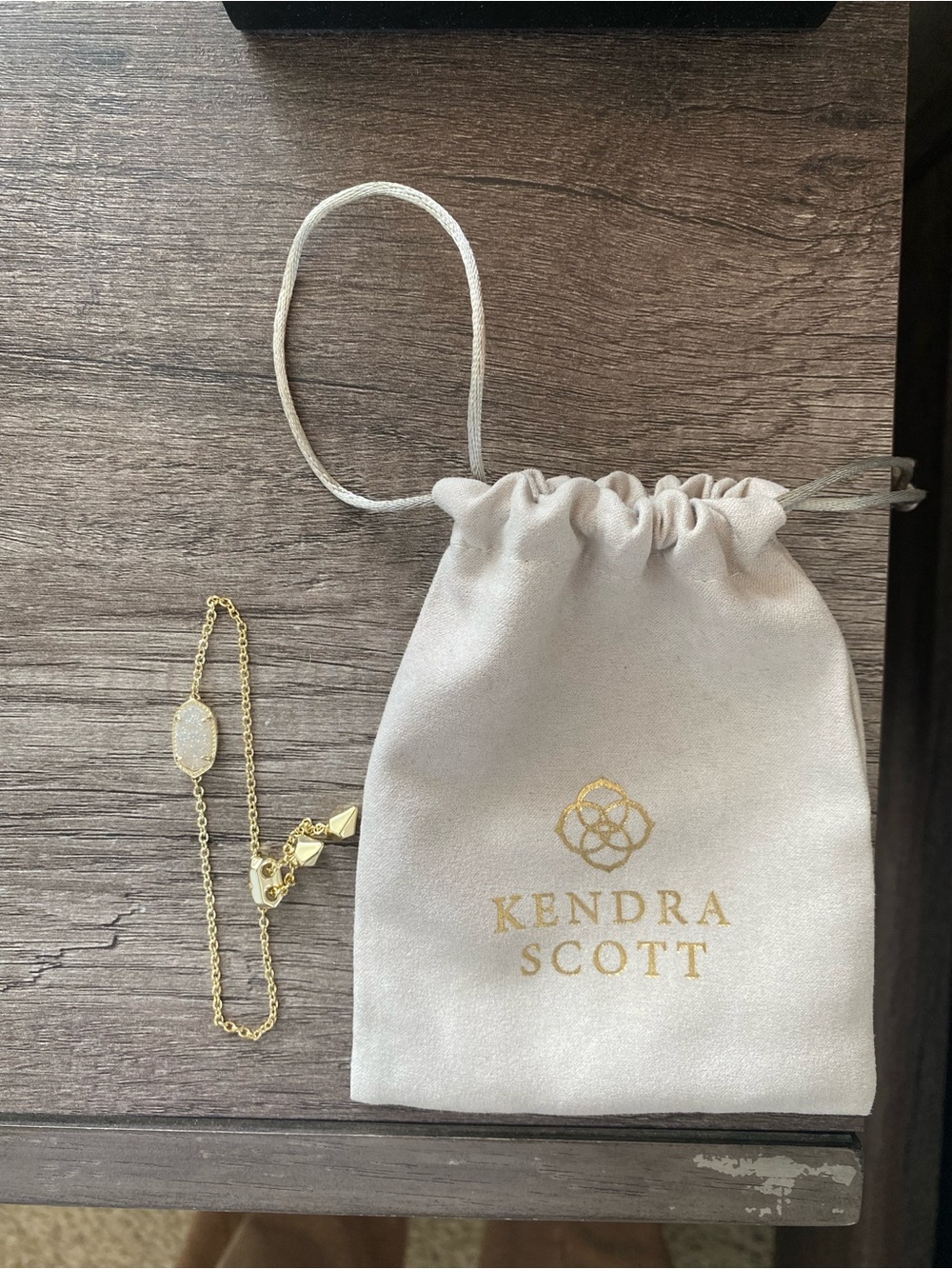 Kendra Scott Elaina Bracelet. Gold iridescent druzy.